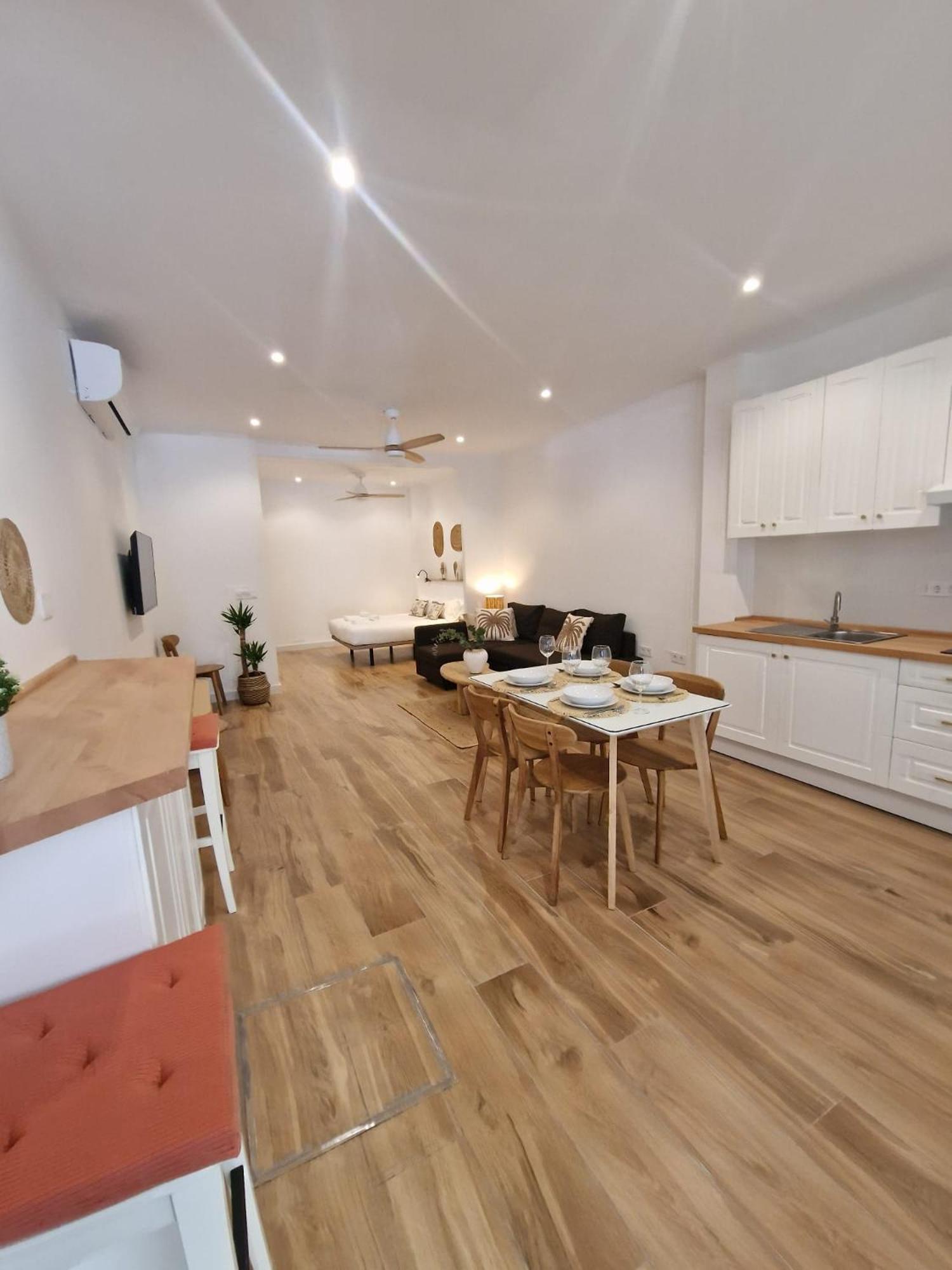 Isg Apartments Triana Estudio 2 เซบีญา ภายนอก รูปภาพ