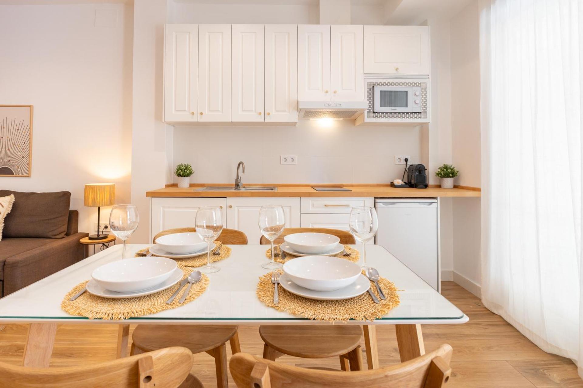 Isg Apartments Triana Estudio 2 เซบีญา ภายนอก รูปภาพ